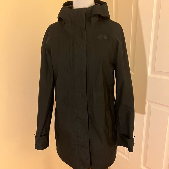 Jackets & Blazers - Women’s Lightweight North Face Rain Coat - Size M